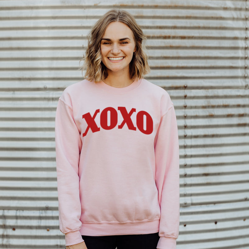 XOXO CREWNECK SWEATSHIRT