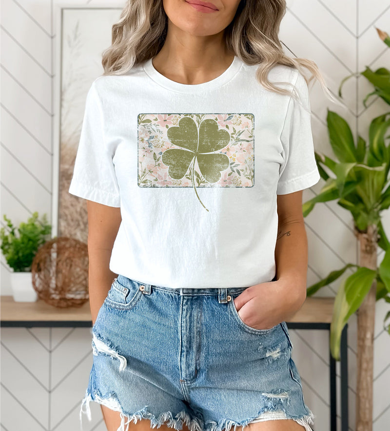 CLOVER ON FLORAL TEE